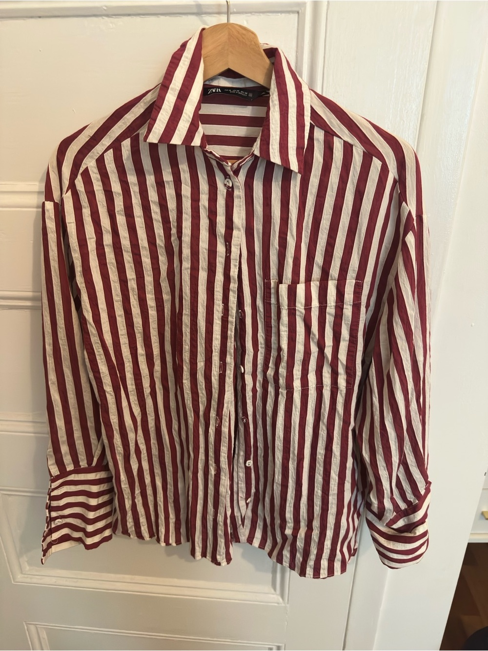 Zara Striped Red and White Button-Up Shirt - Men's Classic Fit